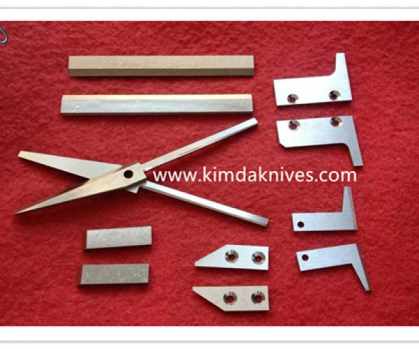 Disposable mask machine knives